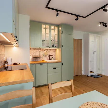 Letnicka Cosy With Garden Apartment